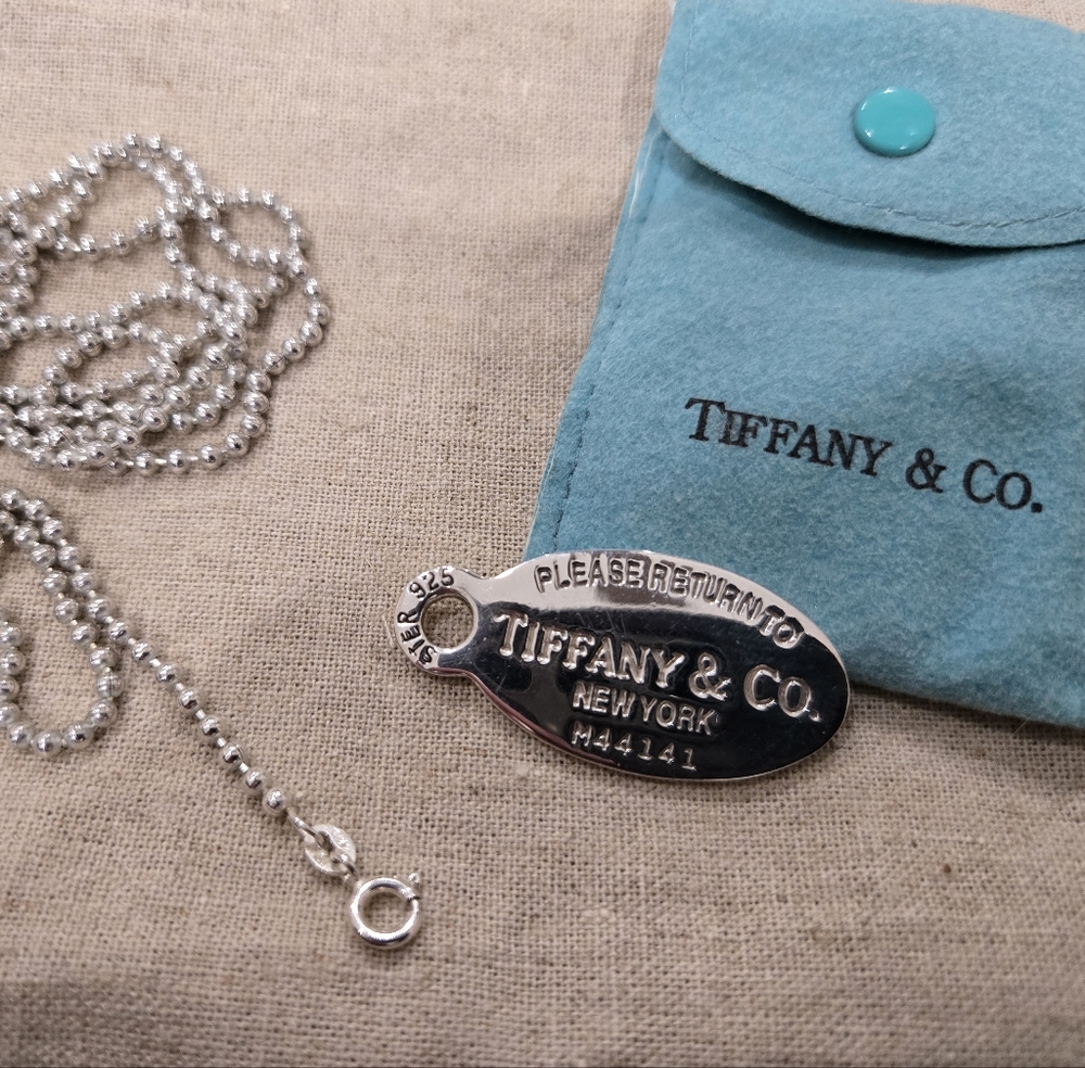 Tiffany & Co. Silver Necklace with Pouch.